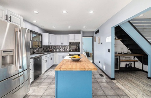 Anchorville House | Spacious Waterfront Retreat– 3BR/2.5BA Home Sleeps 10 in Scenic St. John's Marsh