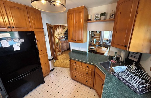 Havelock-Belmont-Methuen Cottage | Spacious Waterfront Year Round Cottage