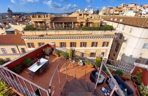 Rione III Colonna Apartment | Spagna Penthouse