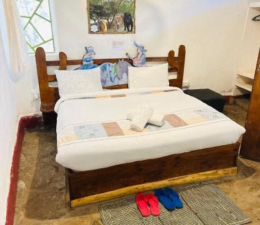 Kiserian Apartment | Spanish cave house