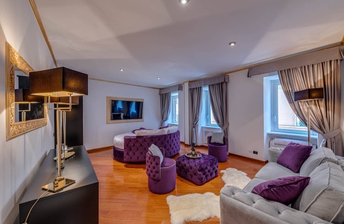 Rione III Colonna House | SPANISH STEPS Extra Luxury Apartment