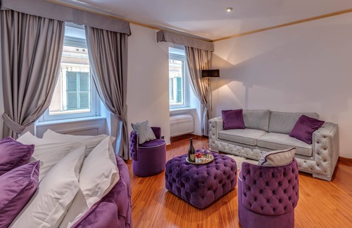 Rione III Colonna House | SPANISH STEPS Extra Luxury Apartment