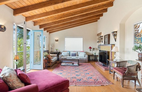 Hollywoodland House | Spanish Style Villa with Stunning Views, Hollywood
