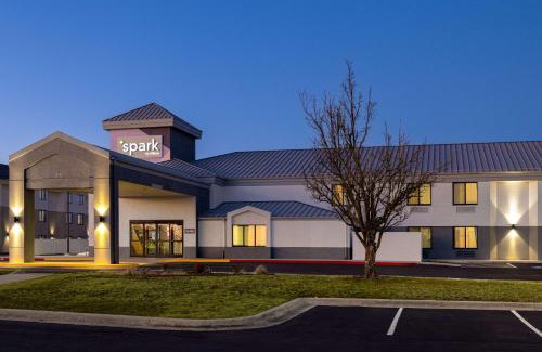 Bentonville Hotel | Spark by Hilton Bentonville