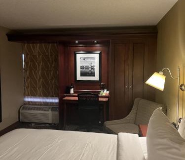 Briargate Hotel | Spark by Hilton Colorado Springs I 25 Central