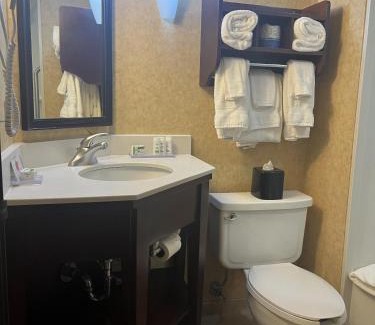 Briargate Hotel | Spark by Hilton Colorado Springs I 25 Central