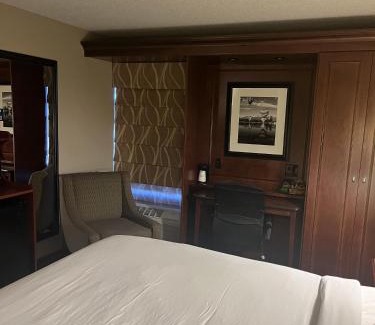 Briargate Hotel | Spark by Hilton Colorado Springs I 25 Central