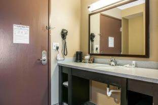 Fort Wayne Hotel | Spark By Hilton Fort Wayne