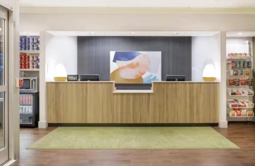 Cote-Des-Neiges—Notre-Dame-De-Grace Hotel | Spark By Hilton Montreal Midtown