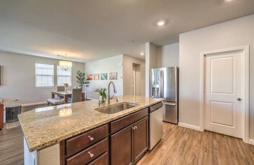 Henderson House | Sparkling 1-Story Pool & Spa in Inspirada!