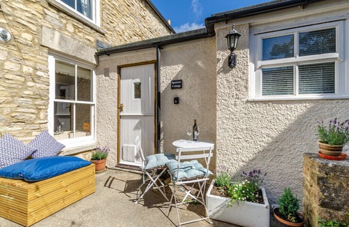 Swanage House | Sparrow Cottage - Two Bedroom House, Sleeps 4