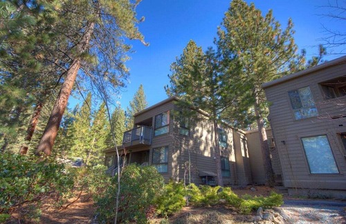 Incline Village Condo | Sparrow's Nest-Walk to Hyatt Comm Hot Tub CDC0622