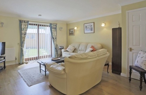 Wangford Cottage | Sparrows - a cottage that sleeps 5 guests in 3 bedrooms