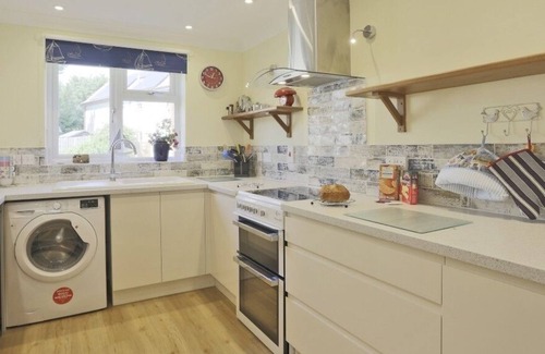 Wangford Cottage | Sparrows - a cottage that sleeps 5 guests in 3 bedrooms