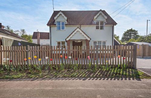 Martlesham House | Sparrows Nest Woodbridge