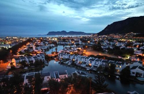 Marina da Gama Apartment | Spearhead on Lake Accommodation-5C