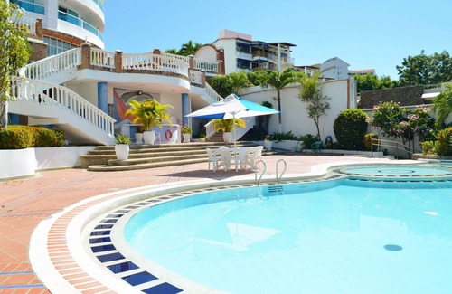 Papare Apartment | Spectacular Ocean Front View With Private Beach!