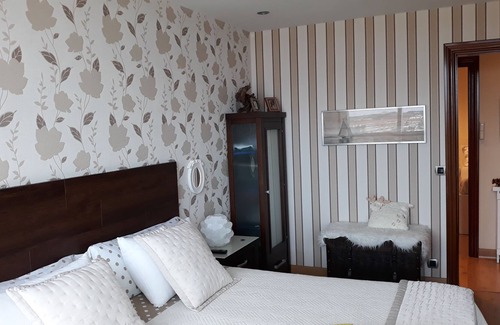 Gijon Apartment | SPECIAL OFFER: First beach line San Lorenzo de Gijon with garage.