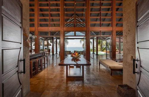 Mal Pais Villa | Special Offer - Luxury Villas, sleeps 11, 3 pools