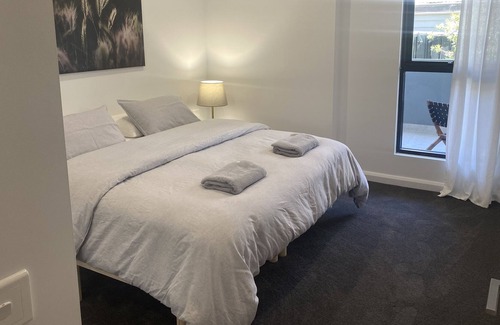 Gerringong Apartment | SPECIAL OFFER: pay for 3 nights and get the 4th free (except DEC/JAN)