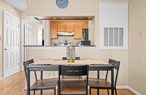 Dilworth Condo | Special Right Now - Quiet Condo For Extended Stays Near Restaurants & Shops