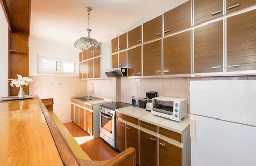 Seget Donji Apartment | Specious property 2200m2, 250m next to the beach with a heated swimmingpool