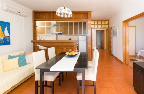 Seget Donji Apartment | Specious property 2200m2, 250m next to the beach with a heated swimmingpool