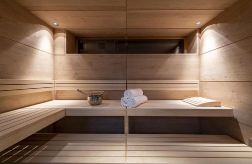 Sankt Anton am Arlberg Hotel | Spectacular magnificent chalet - Cortino