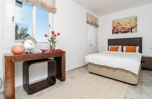 Marbella Apartment | Spectacular 2 bedroom Penthouse in best location in Nueva Andalucia