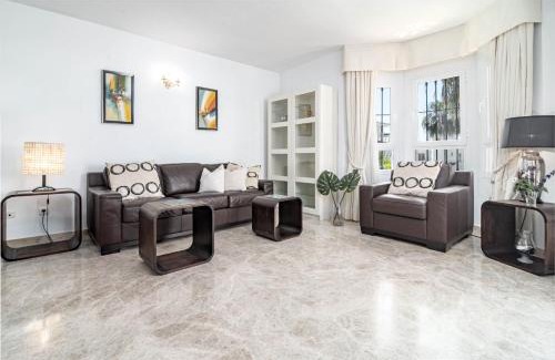 Marbella Apartment | Spectacular 2 bedroom Penthouse in best location in Nueva Andalucia
