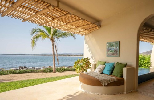 Troncones Villa | Spectacular beachfront villa