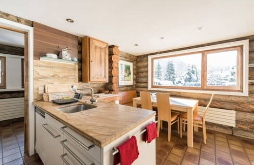 Les Tines Ski Chalet | Spectacular chalet in chamonix - 5 en-suites and sauna