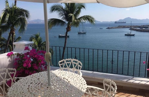 Las Hadas Apartment | Spectacular Hadas Sunset and Ocean view