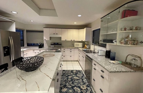 West Vancouver House | Spectacular Oceanview Home with Private Pool !