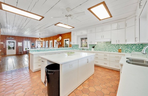 Debordieu Colony House | Spectacular Oceanfront Living with an Inviting Kitchen Perfect for Entertaining Kitchens Beach House