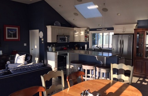 North Eastham House | Spectacular One-of-a-Kind Vacation Home and Guest Cottage on Cape Cod Bay!