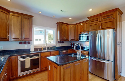 Rehoboth by the Sea House | Spectacular pet friendly house walk to beach w/ocean views, private pool