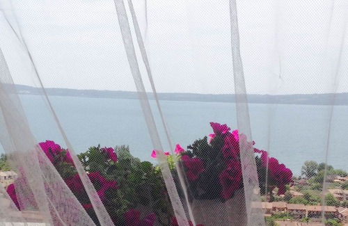 Lake Bracciano Apartment | Spectacular Romantic Lakeview Maison De Charme FREE WIFI