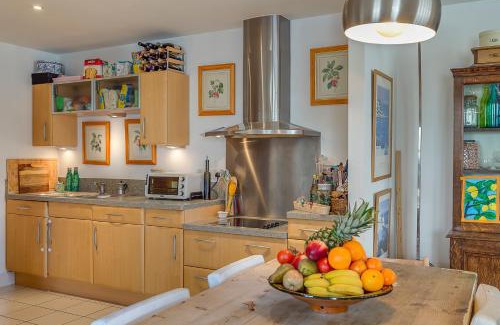 Peninsula Apartment | Spectacular River Thames View