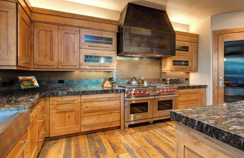 Park City House | SPECTACULAR SKI-IN/OUT HOME - 7 BDRMS, HOT TUB, SAUNA, THEATRE, GAME ROOM