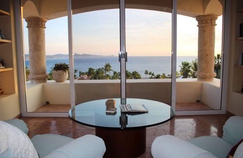 San Jose del Cabo House | Spectacular views! Recently remodeled 4 BD home, just steps to beach in Palmilla