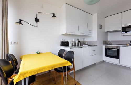 Epinettes Apartment | Spectacular views from Batignolles-Monceau, by Veeve