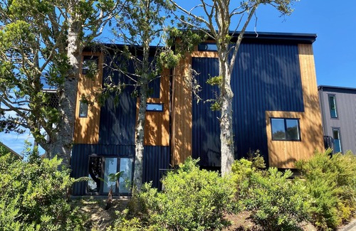 Paihia House | Spectacular Views New Home Central Paihia