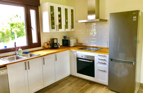 Villahormes House | Spectacular views of the sea and the mountains: 10 minutes walk from Gulpiyuri beach