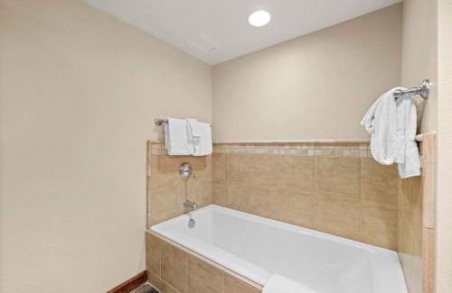 Olympic Valley Apartment | Spectacular Views 2 Suite Condo