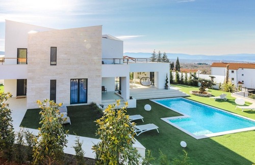 Malinska-Dubasnica Villa | Spectacular villa Casa Lei with swimming pool and jacuzzi