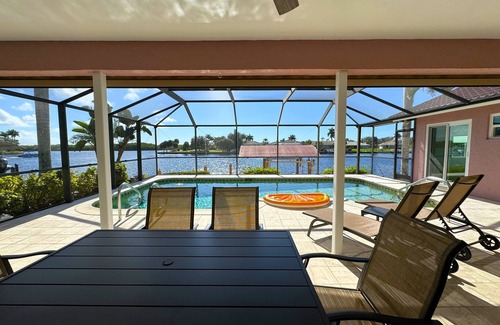 Naples House | Spectacular Waterfront Home-3 Bed, 2 Bath w/Pool and Breathtaking Views!