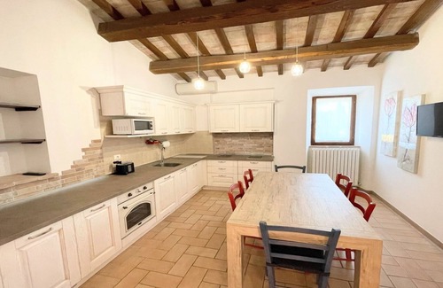 Limiti Villa | Spello By The Pool - Sleeps 11, Italy - Large private pool - Aircon - Wifi