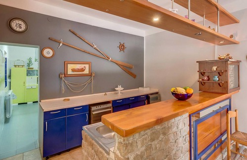 Artatore House | Spend a great vacation in this beautiful vacation home in 1st row to the pebble beach in the bay of
