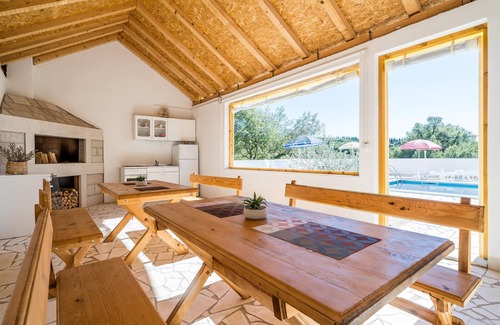 Konavle Apartment | Spend a pleasant family vacation in the beautiful green countryside of Konavla.